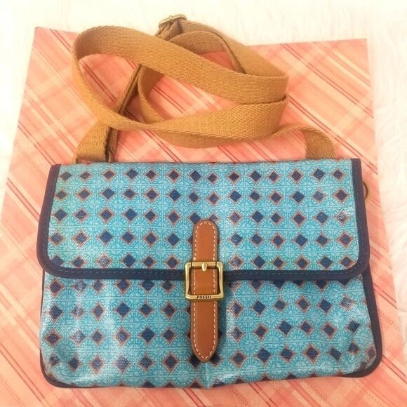 Fossil Handbags - FOSSIL Crossbody Bag.  